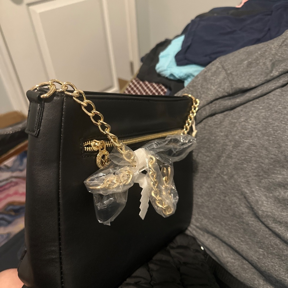 Purses - Picture 2 of 4
